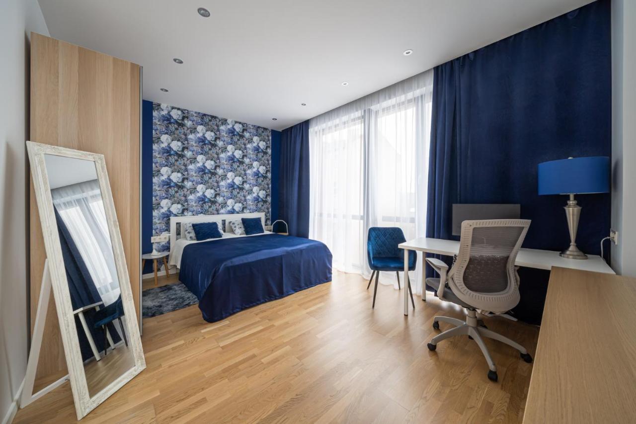 1-Bedroom Penthouse With Underground Parking Riga Exterior photo
